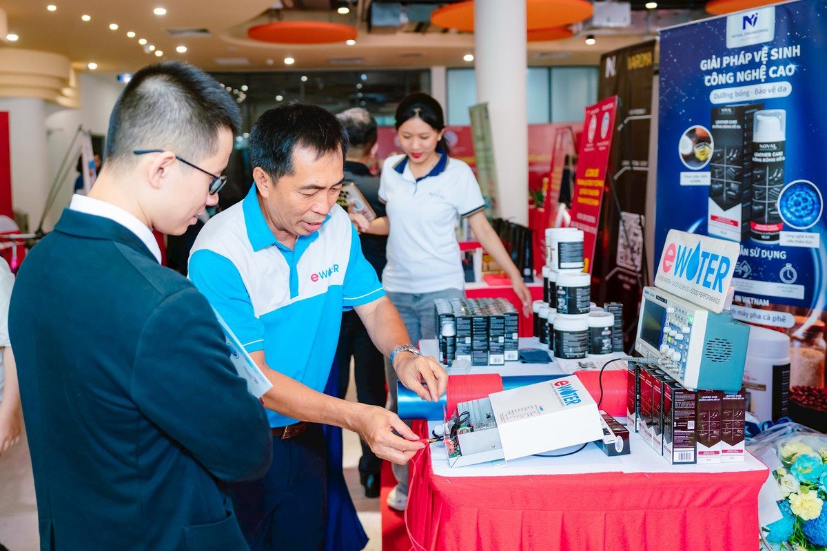 Launching ceremony of HCMC Venture Investment Fund (illustration)